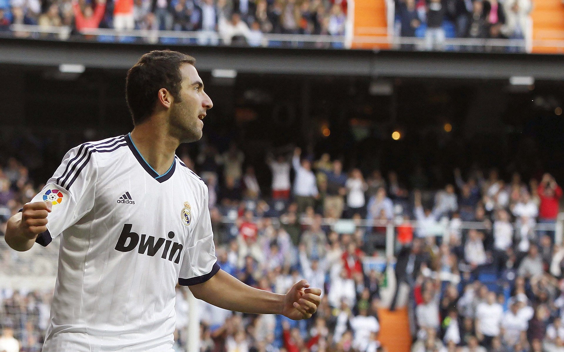 _湖人队士气高昂，连续获胜_，湖人队最近